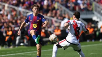 رأسية أراوخو تقود برشلونة لتجاوز عقبة رايو فاليكانو في الدوري الإسباني